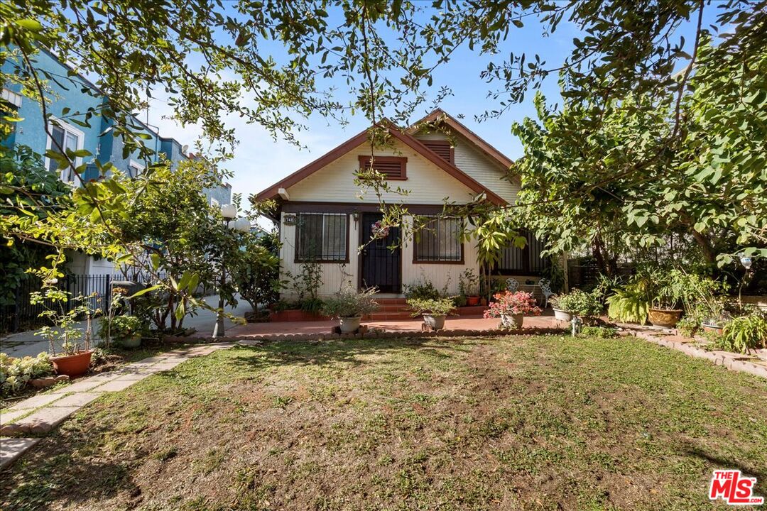 741 N Harvard Blvd