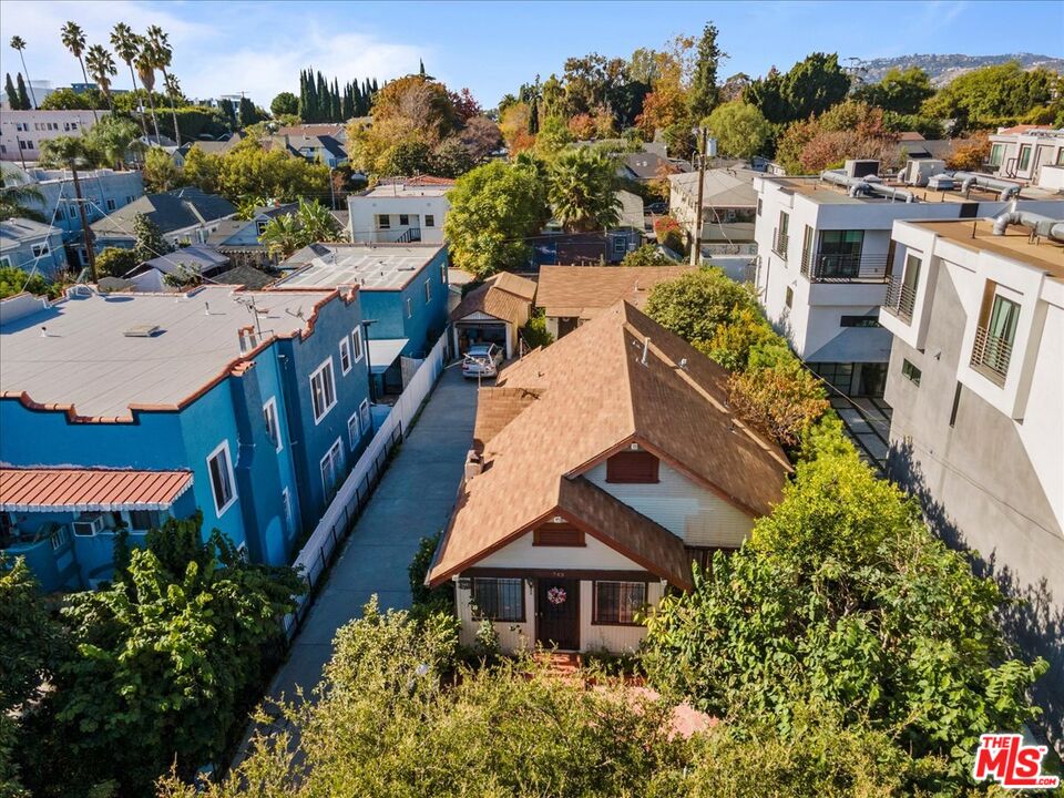 741 N Harvard Blvd