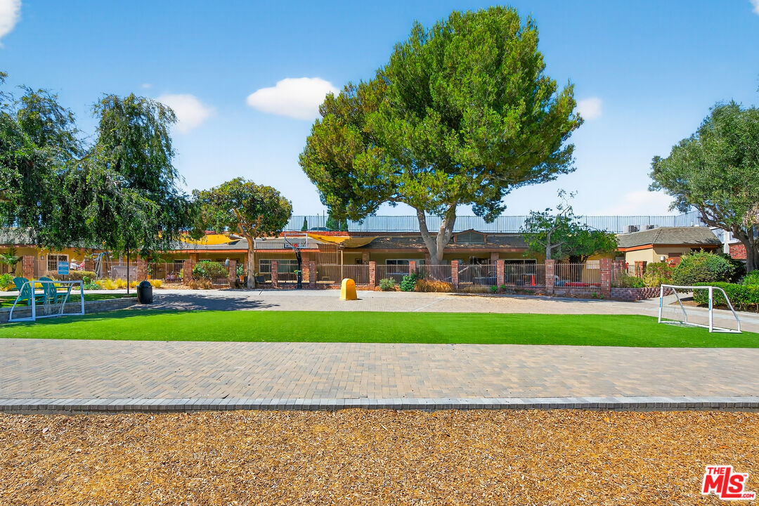 6537 Green Valley Cir