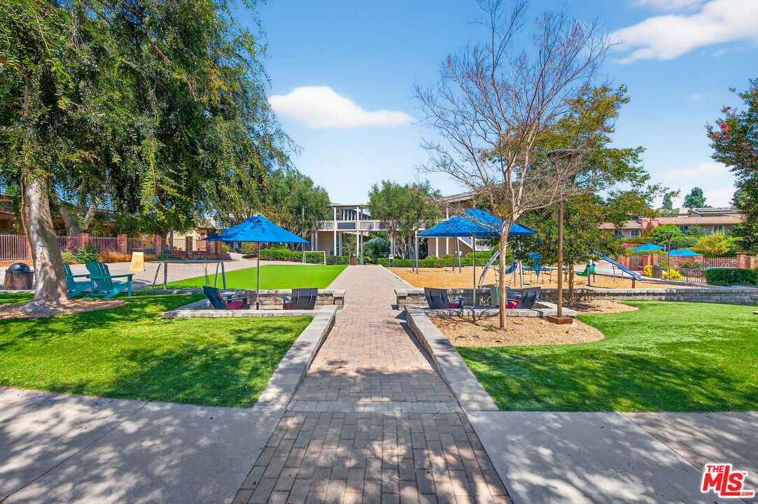 6537 Green Valley Cir