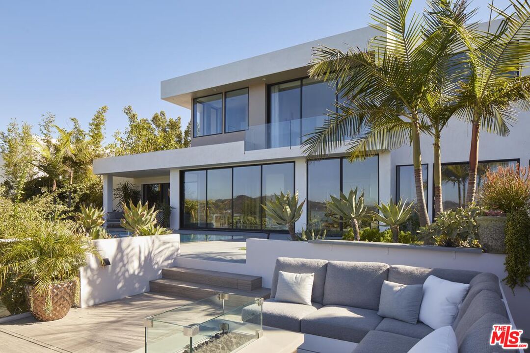 1769 Stone Canyon Rd