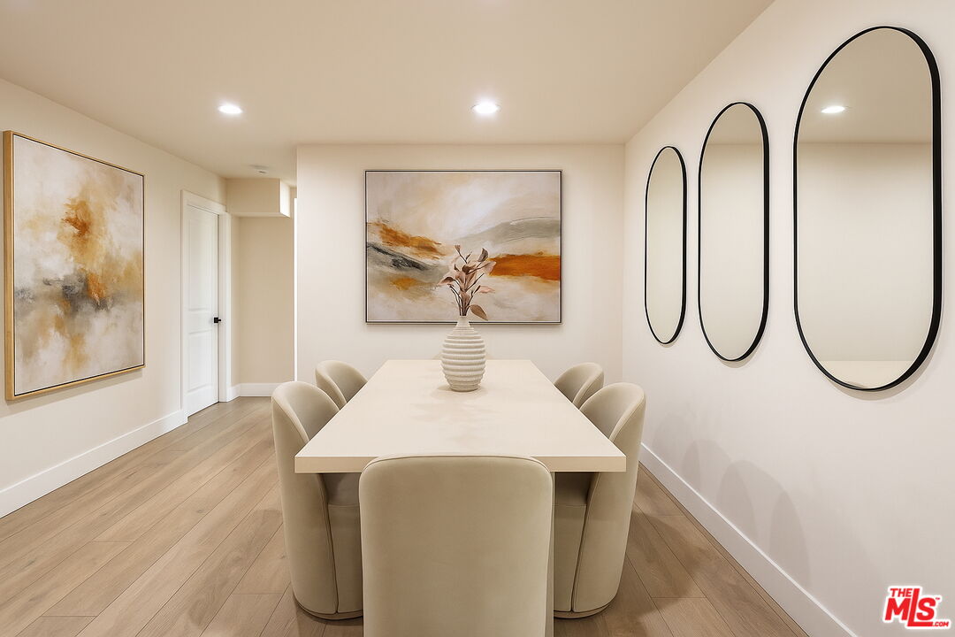 9425 Gierson Ave Unit: 1/2