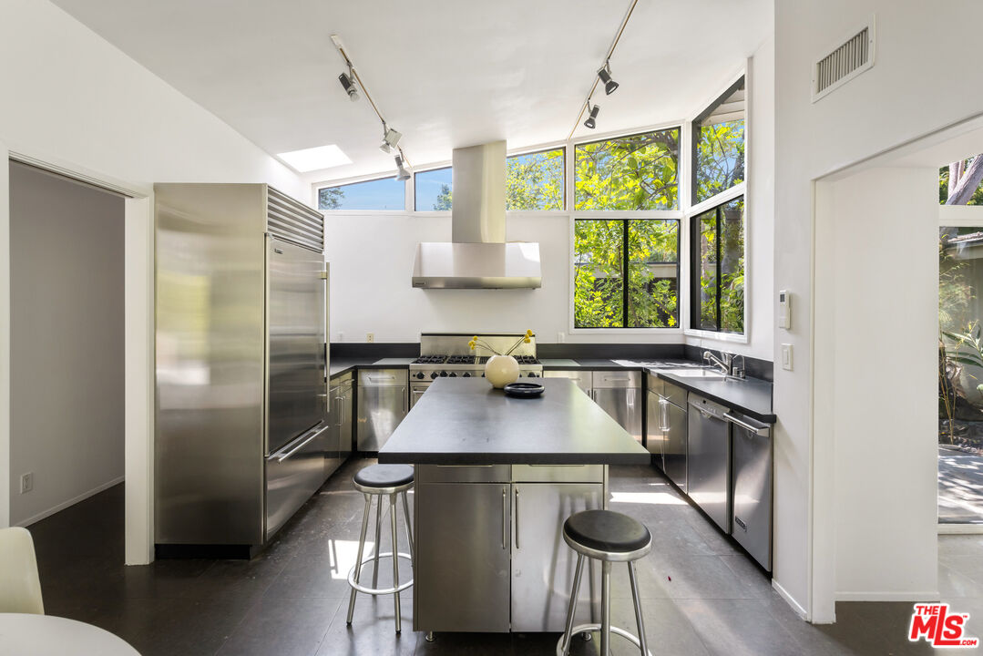 30611 Las Estrellas Dr