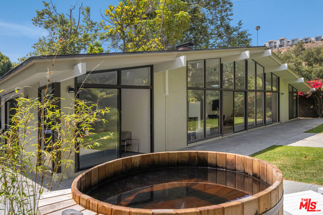 30611 Las Estrellas Dr