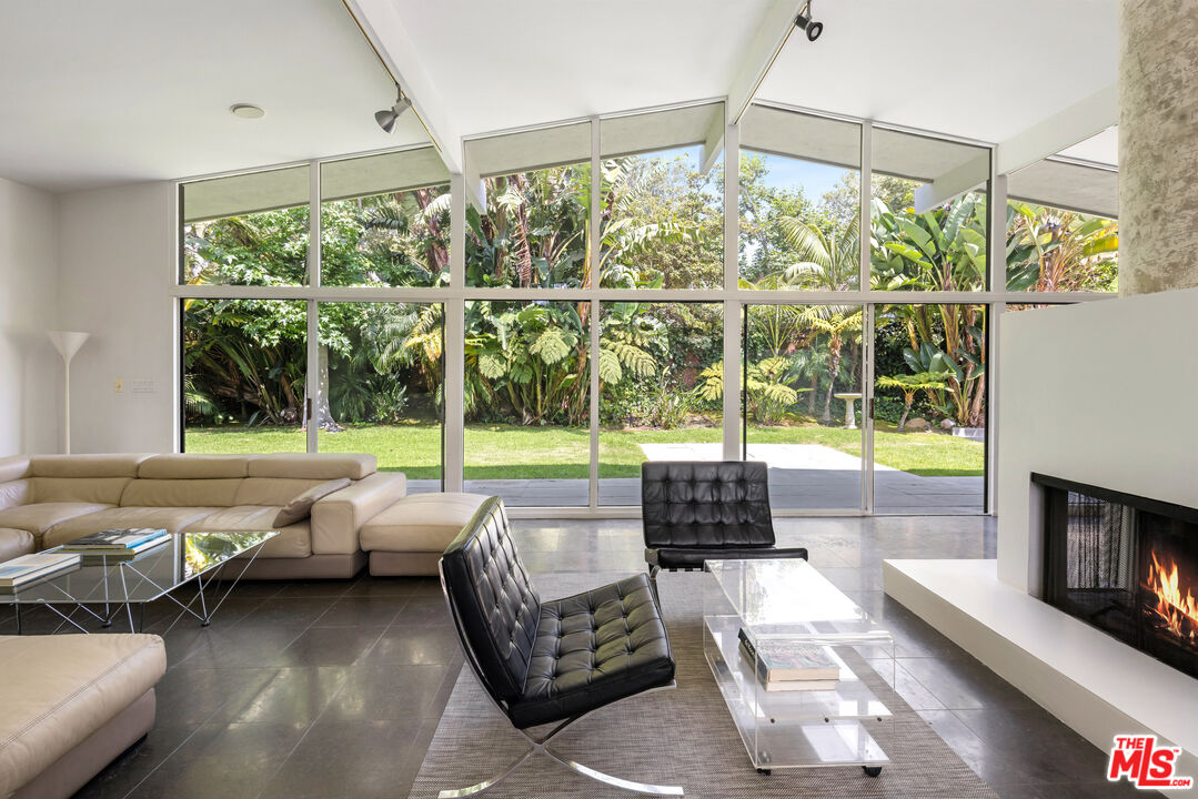 30611 Las Estrellas Dr