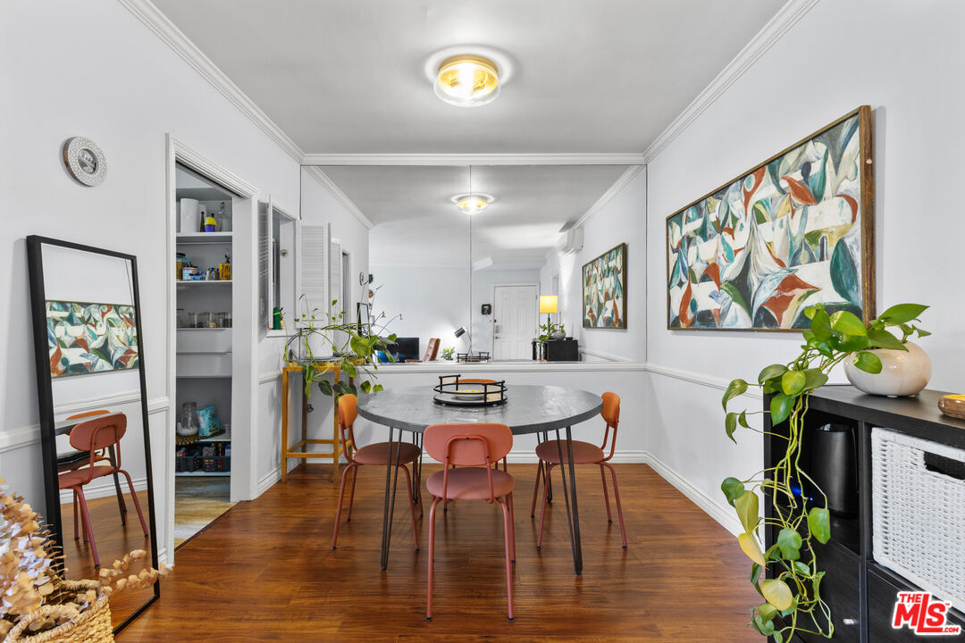 332 S Rexford Dr Unit: 6