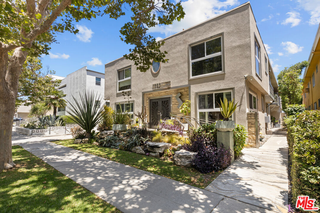 332 S Rexford Dr Unit: 6