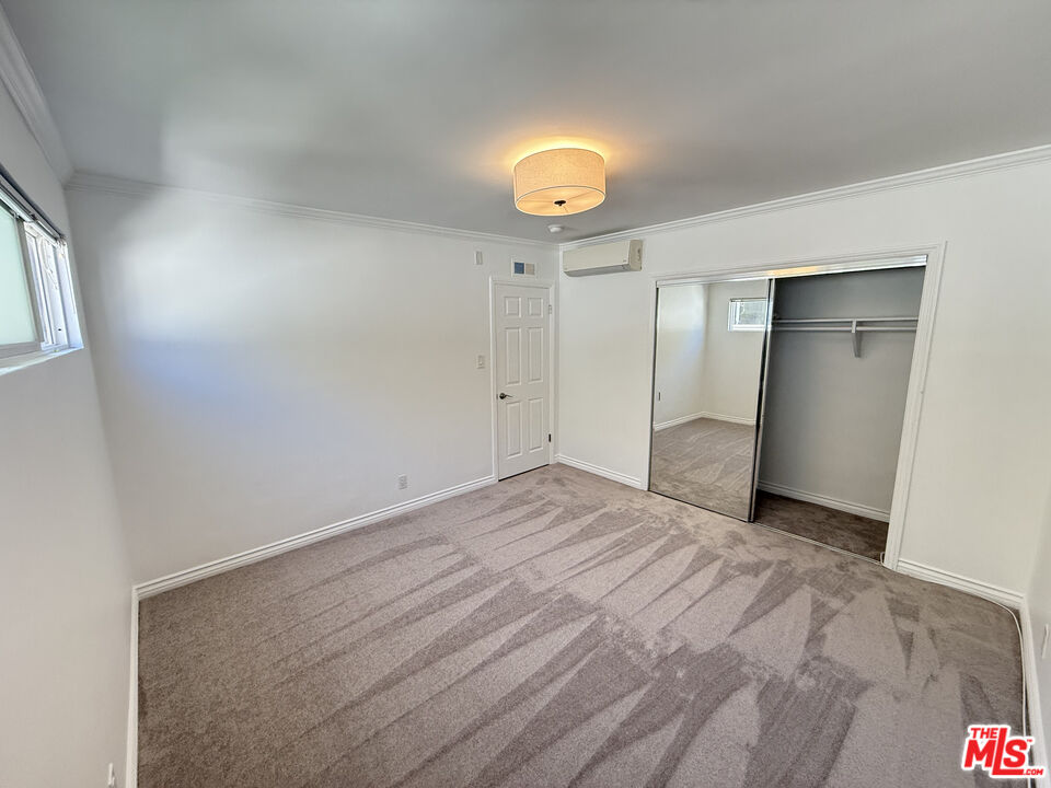 332 S Rexford Dr Unit: 6