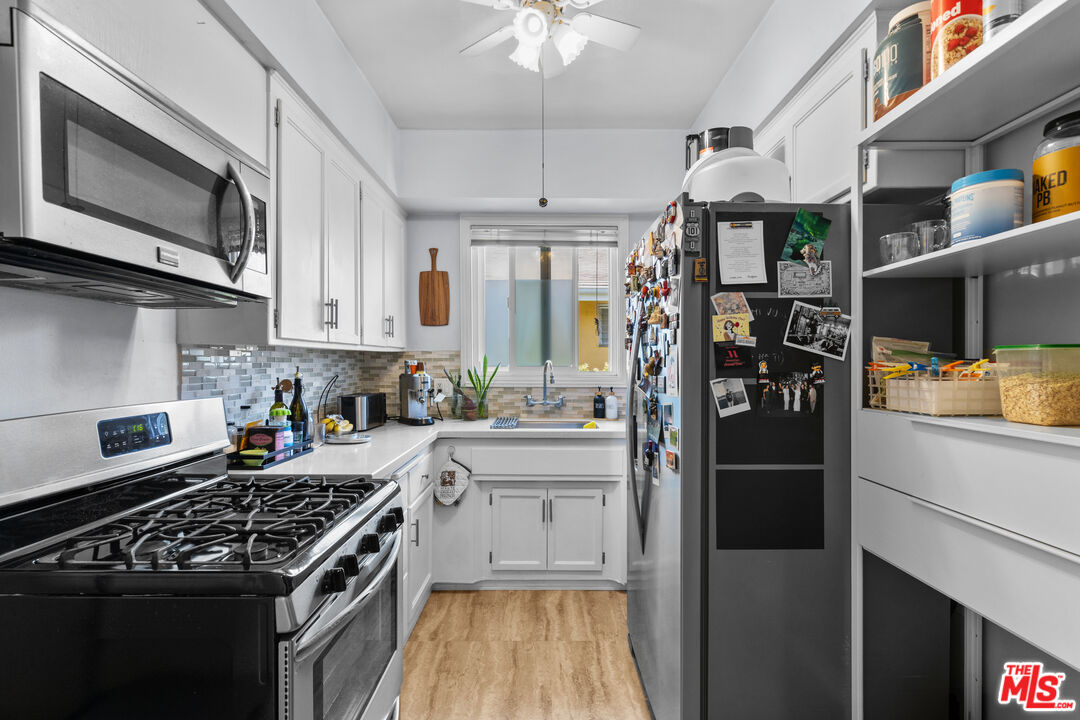 332 S Rexford Dr Unit: 6