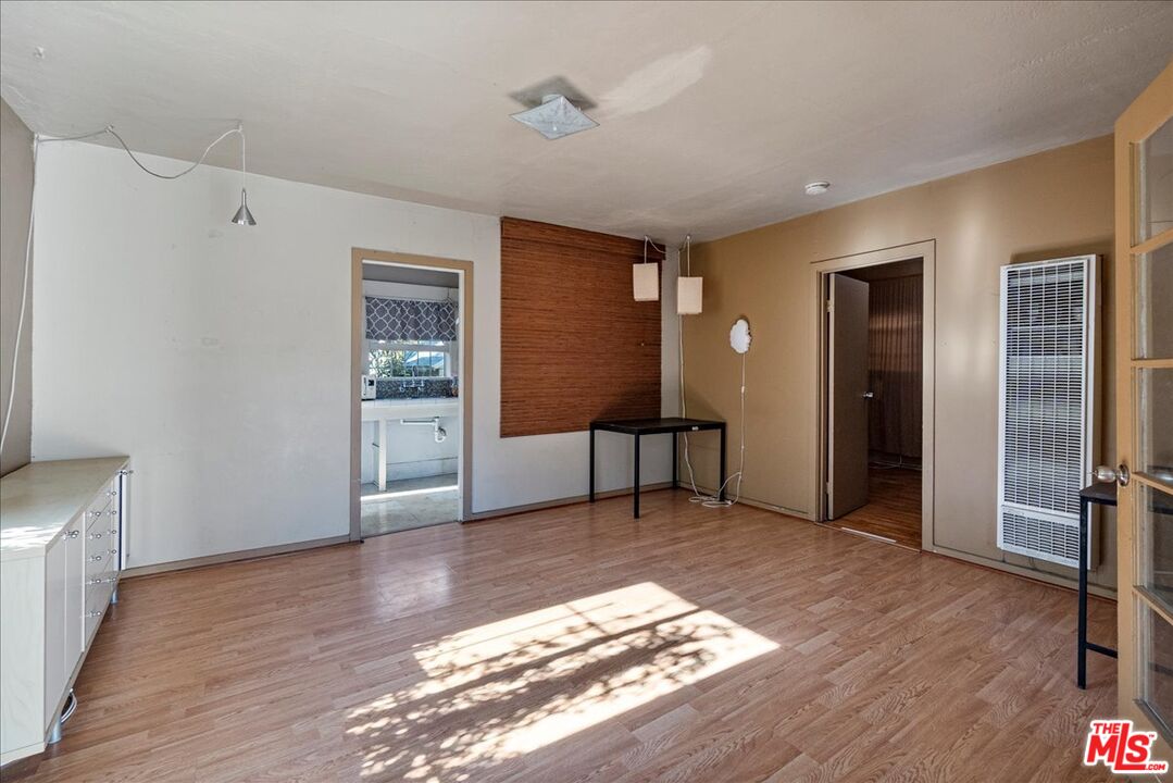 741 N Harvard Blvd