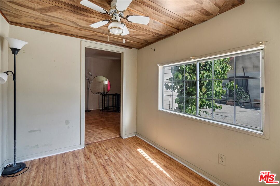 741 N Harvard Blvd