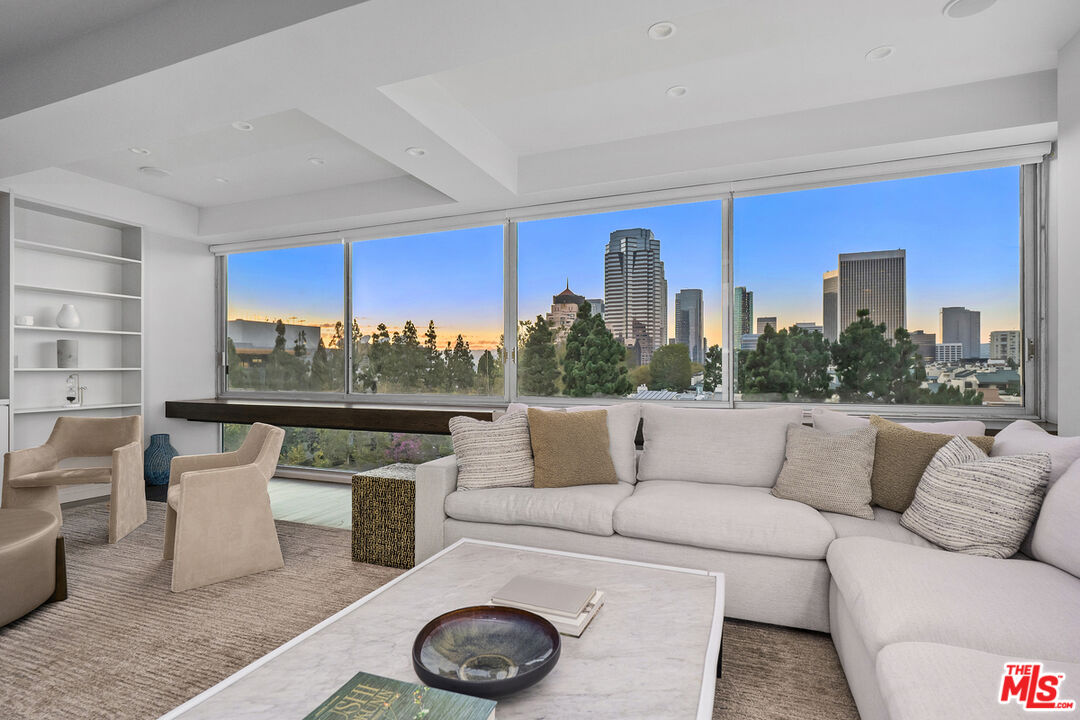 2220 Avenue Of The Stars Unit: 702