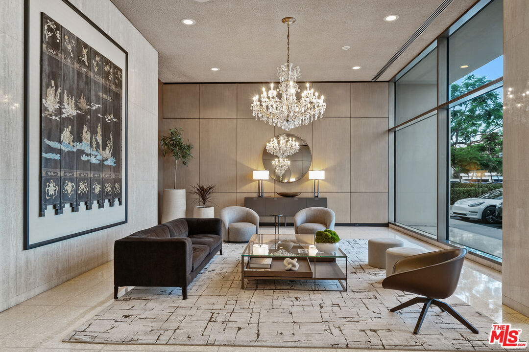 2220 Avenue Of The Stars Unit: 702