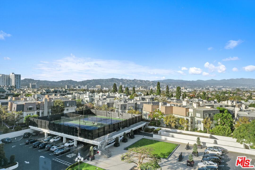 2220 Avenue Of The Stars Unit: 702