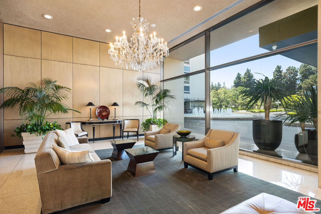 2220 Avenue Of The Stars Unit: 702