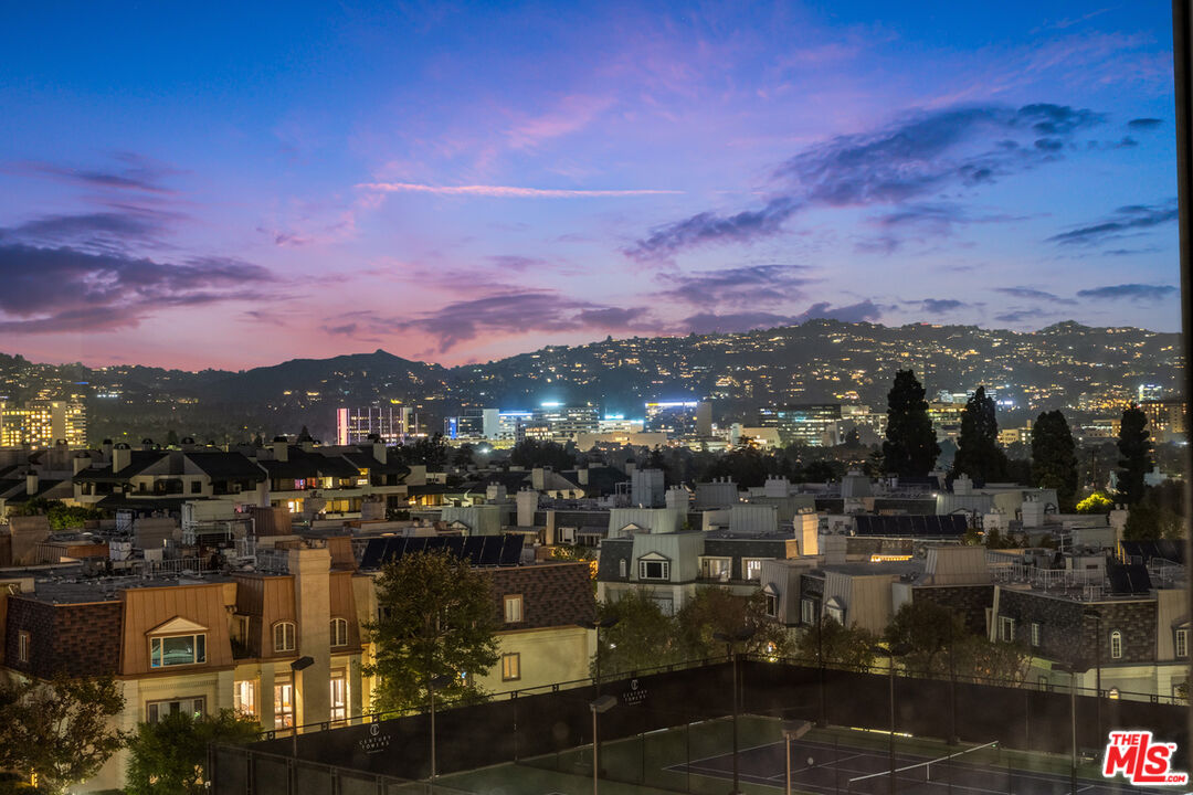 2220 Avenue Of The Stars Unit: 702