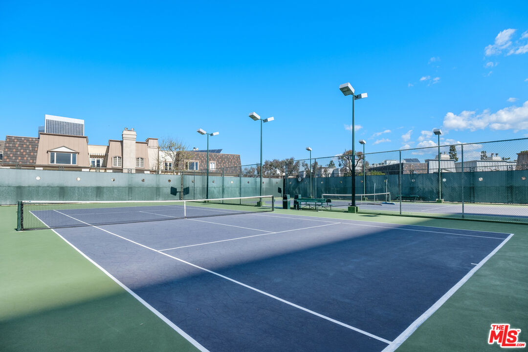 2220 Avenue Of The Stars Unit: 702