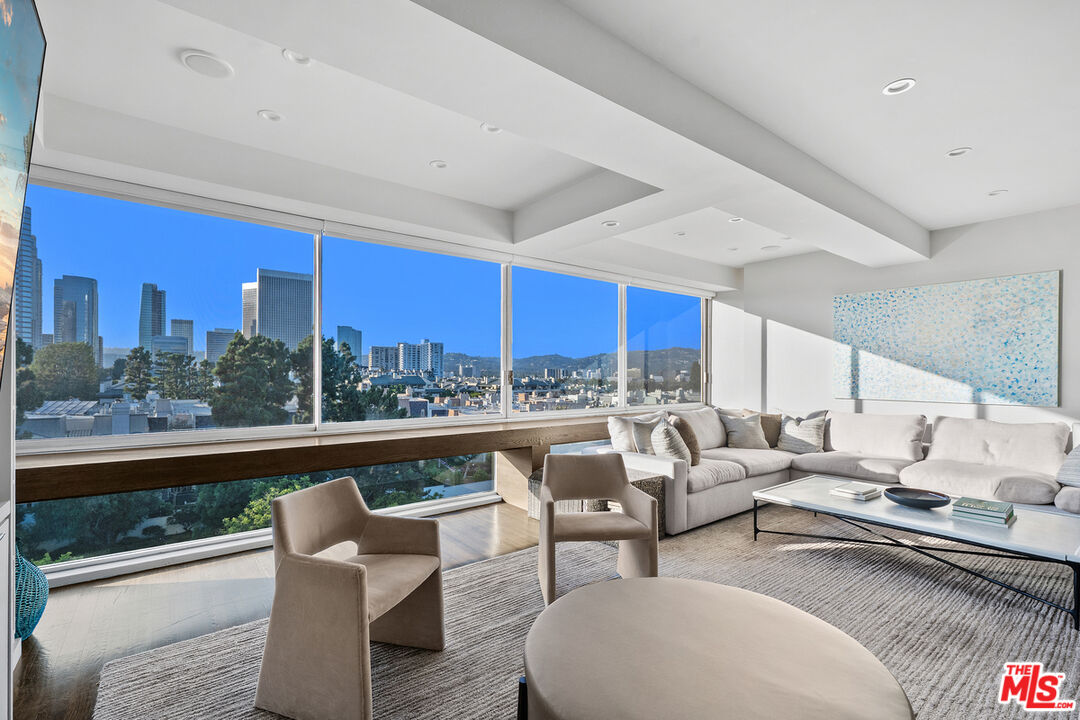 2220 Avenue Of The Stars Unit: 702