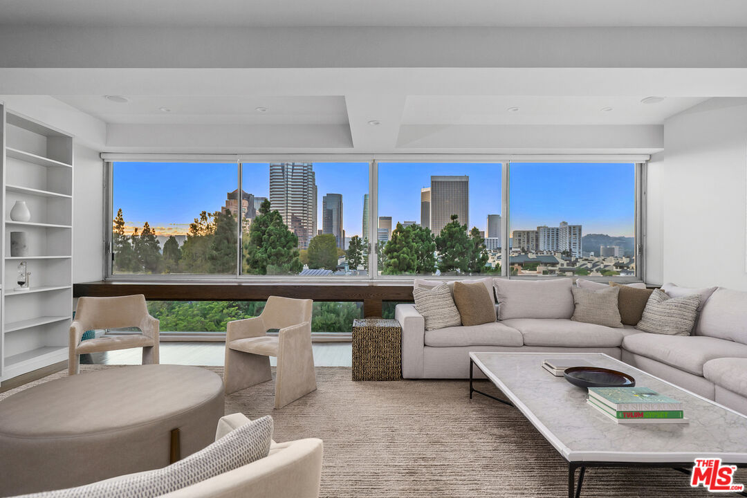 2220 Avenue Of The Stars Unit: 702