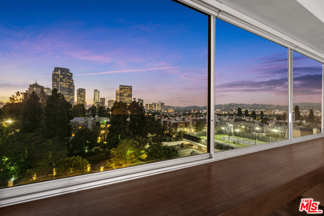2220 Avenue Of The Stars Unit: 702