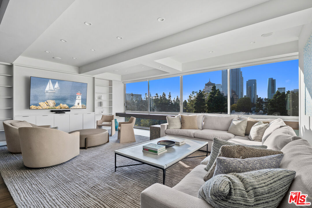2220 Avenue Of The Stars Unit: 702