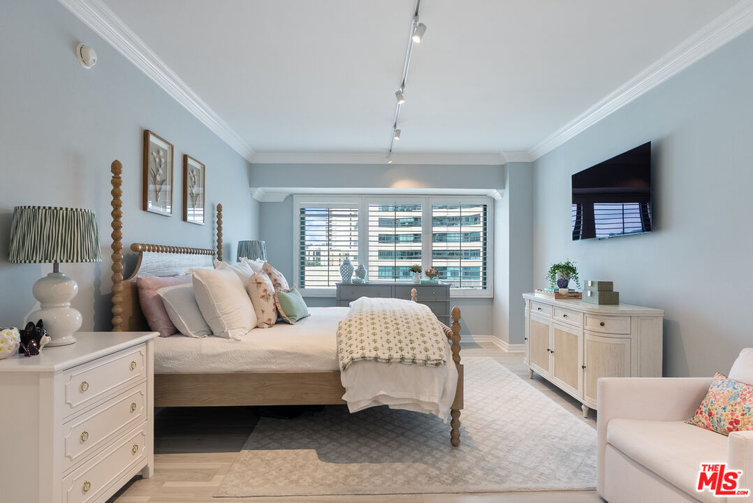 10520 Wilshire Blvd Unit: 602
