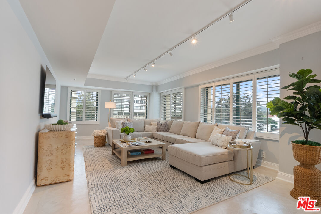 10520 Wilshire Blvd Unit: 602
