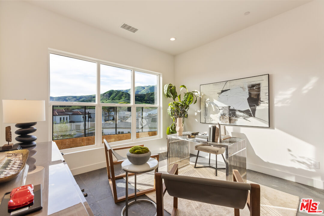 20668 W Hummingbird Ct