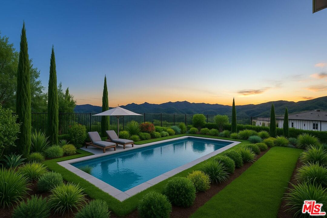 20668 W Hummingbird Ct