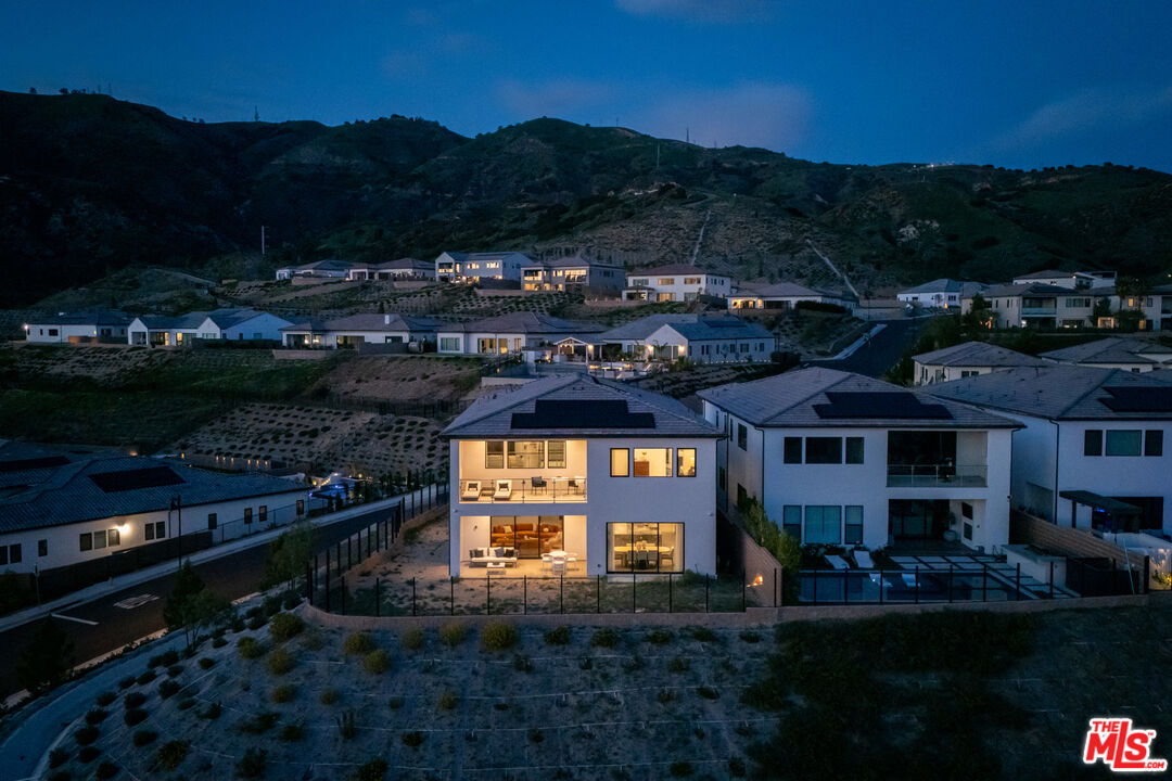 20668 W Hummingbird Ct