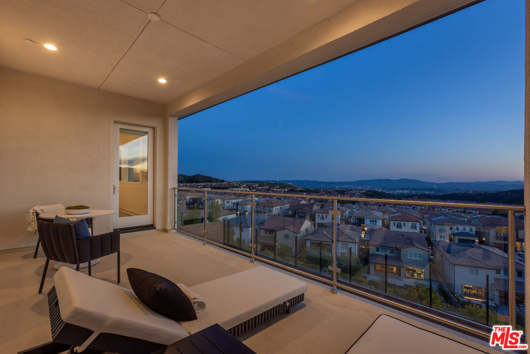 20668 W Hummingbird Ct