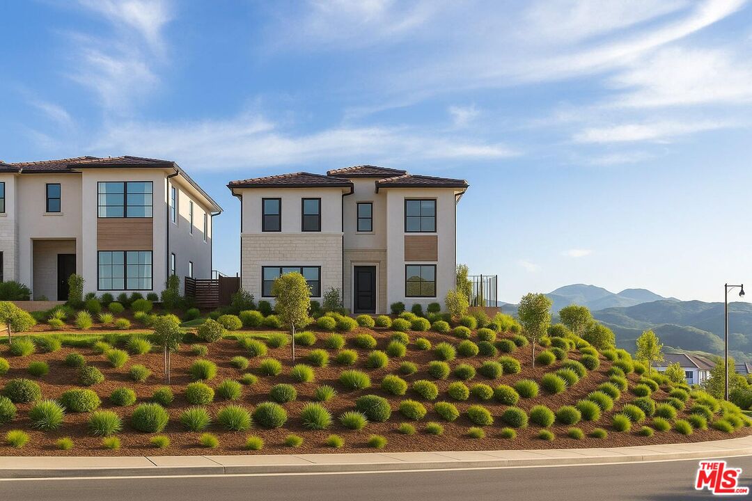 20668 W Hummingbird Ct