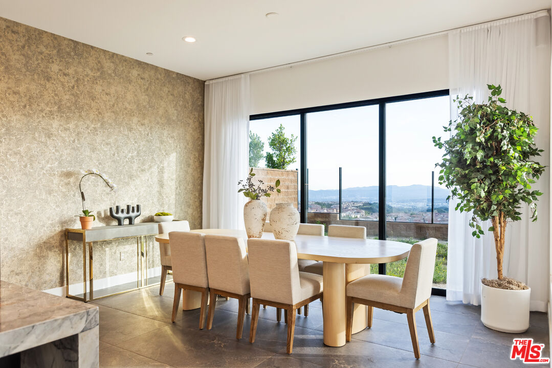 20668 W Hummingbird Ct