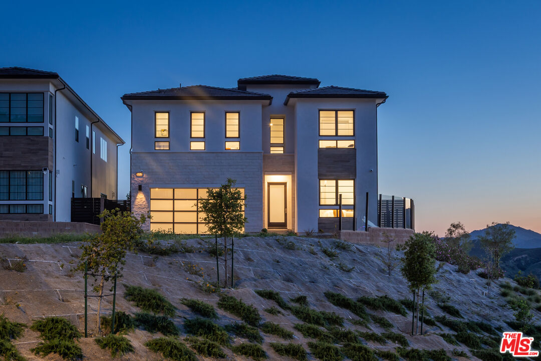 20668 W Hummingbird Ct