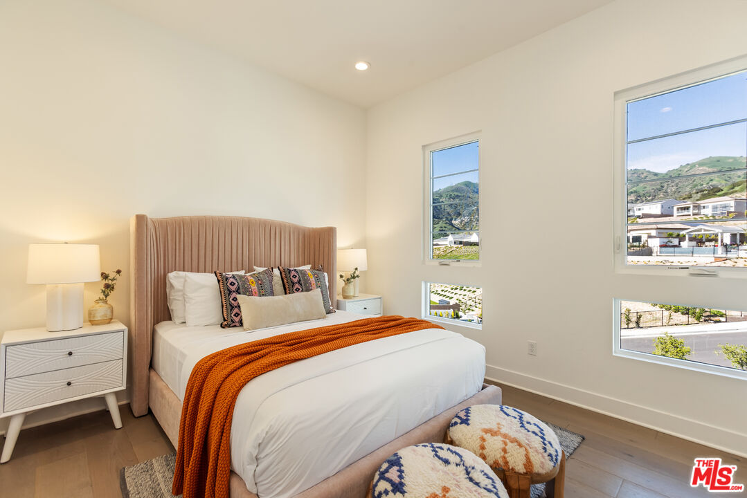 20668 W Hummingbird Ct