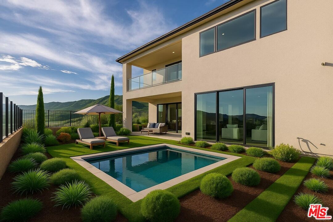 20668 W Hummingbird Ct