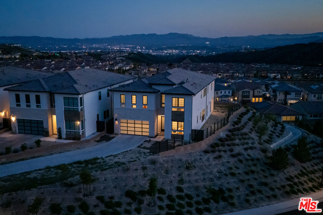 20668 W Hummingbird Ct