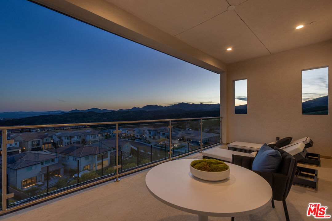 20668 W Hummingbird Ct