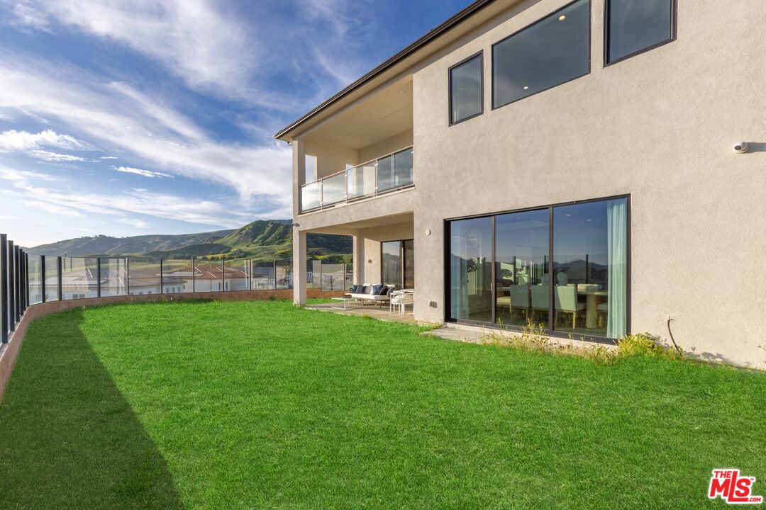 20668 W Hummingbird Ct