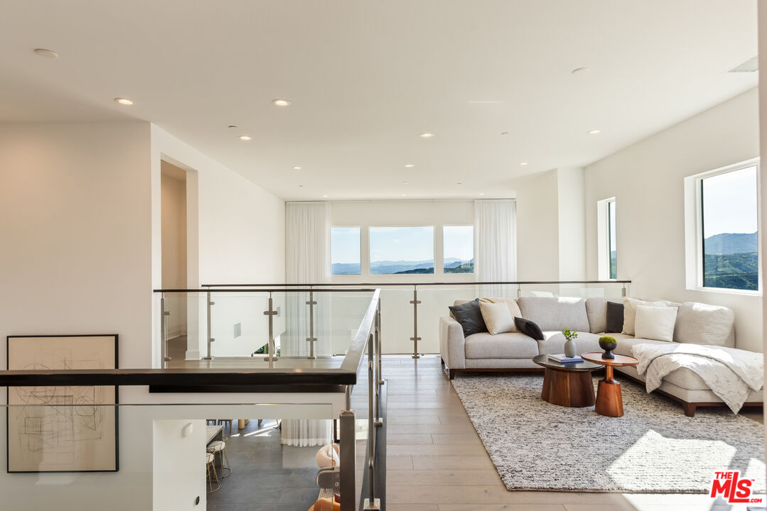 20668 W Hummingbird Ct