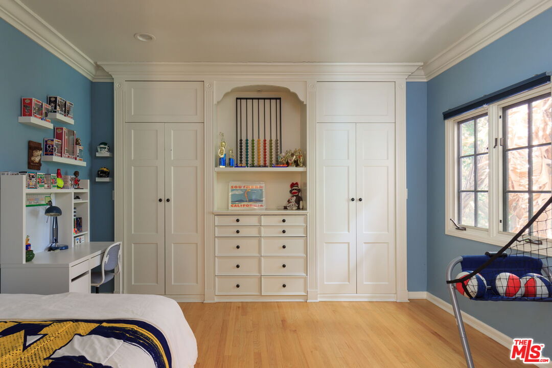 2625 Nichols Canyon Rd