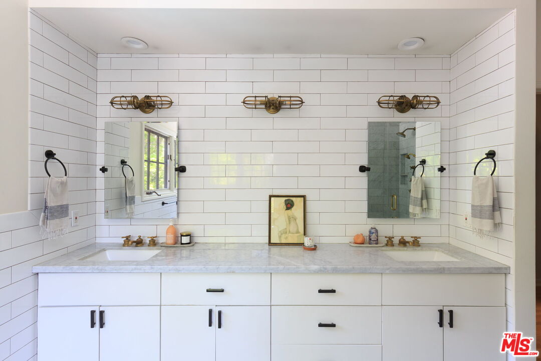 2625 Nichols Canyon Rd