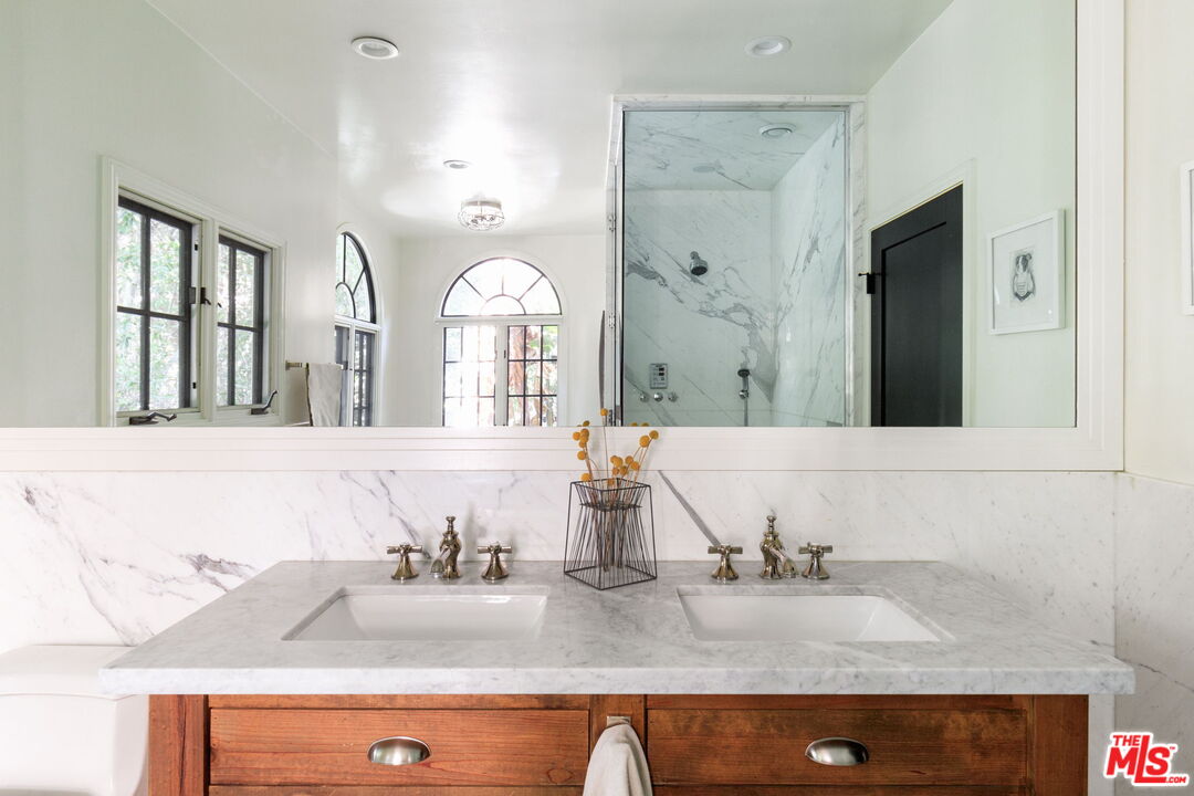 2625 Nichols Canyon Rd