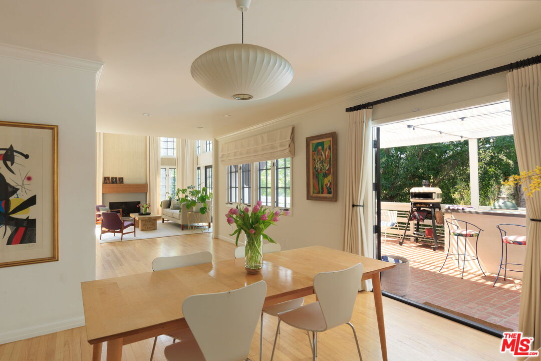 2625 Nichols Canyon Rd