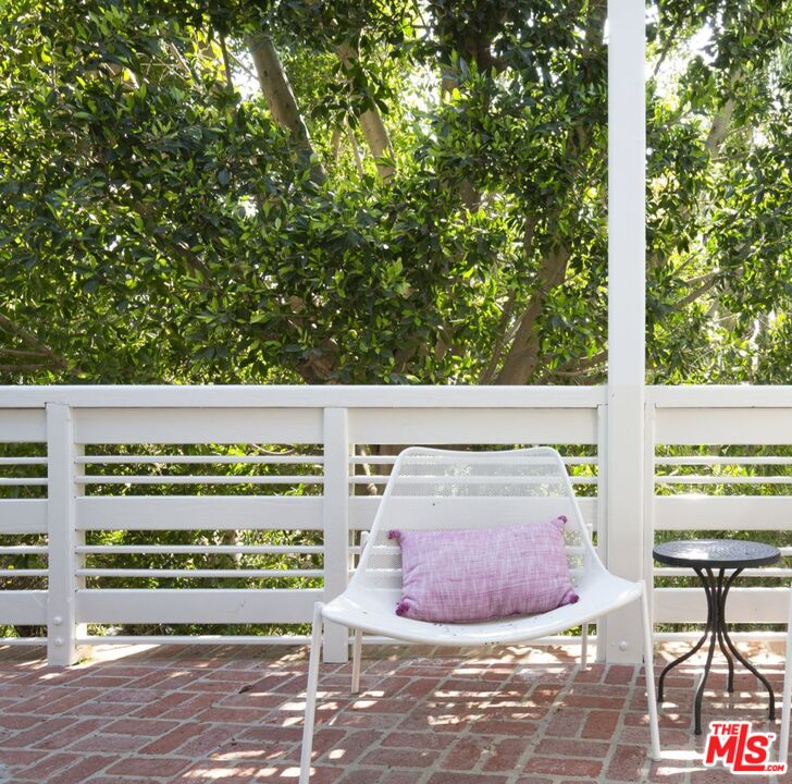 2625 Nichols Canyon Rd