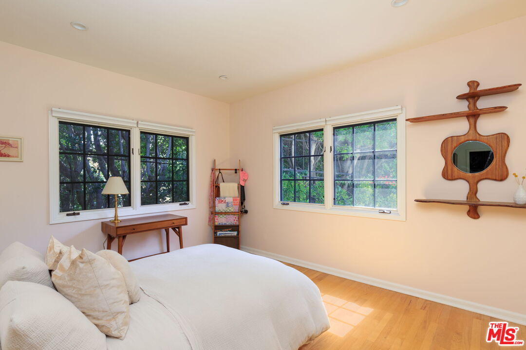 2625 Nichols Canyon Rd