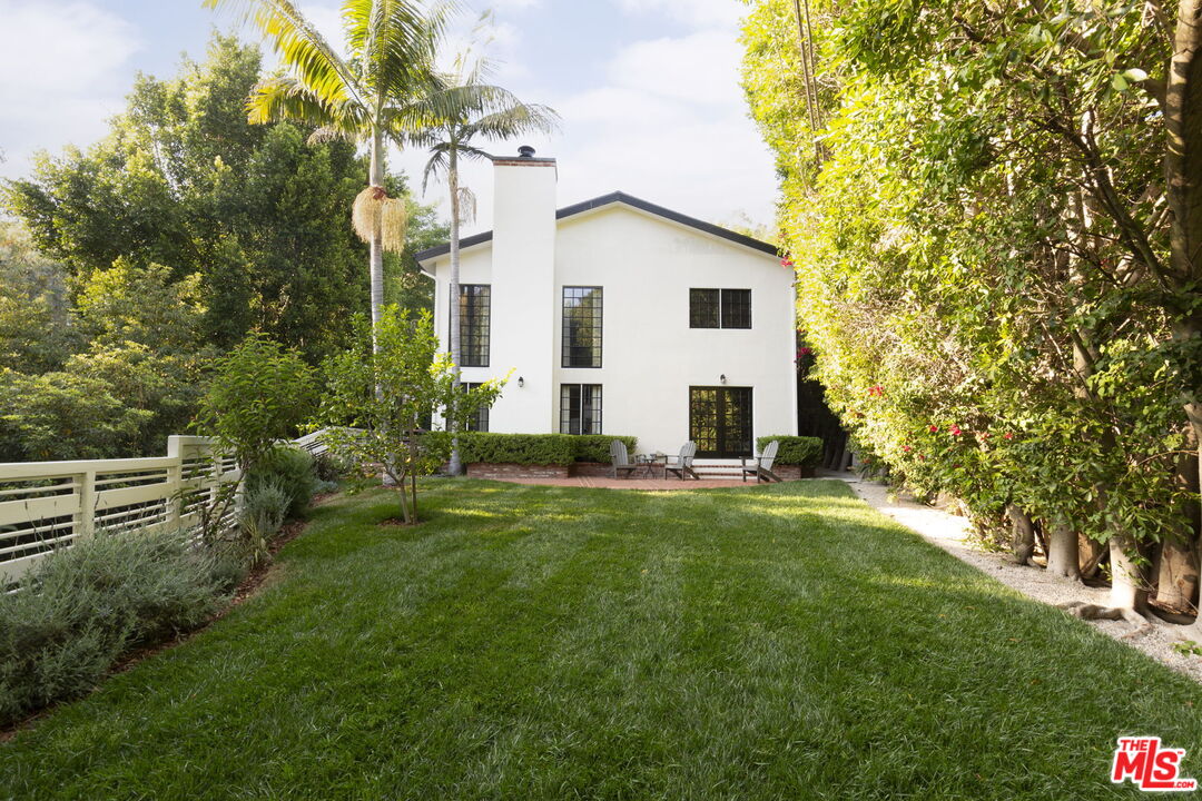 2625 Nichols Canyon Rd