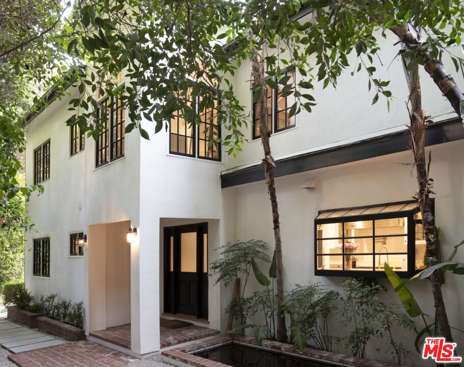 2625 Nichols Canyon Rd