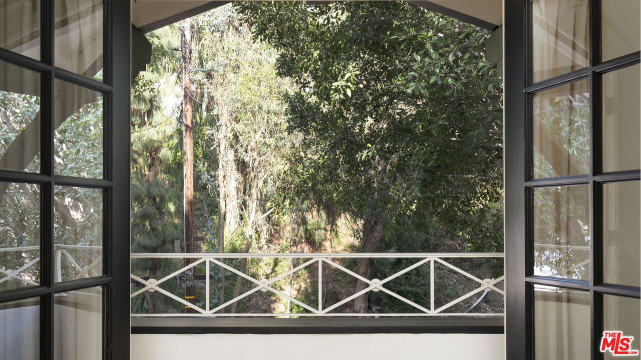 2625 Nichols Canyon Rd