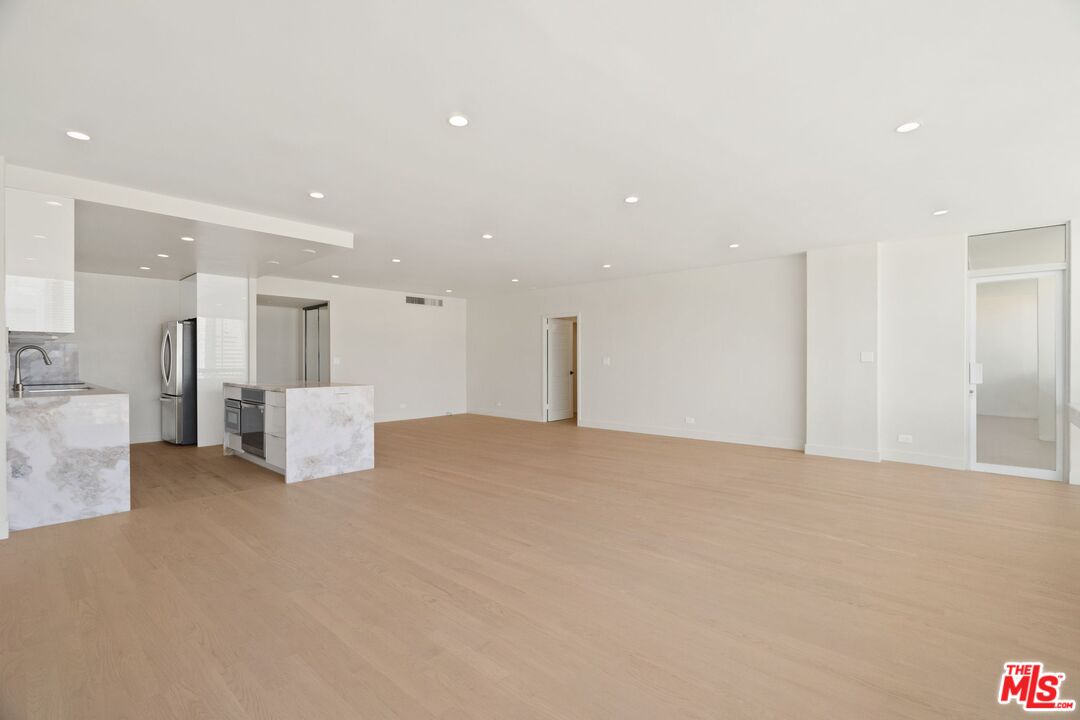 2222 Avenue Of The Stars Unit: 1504